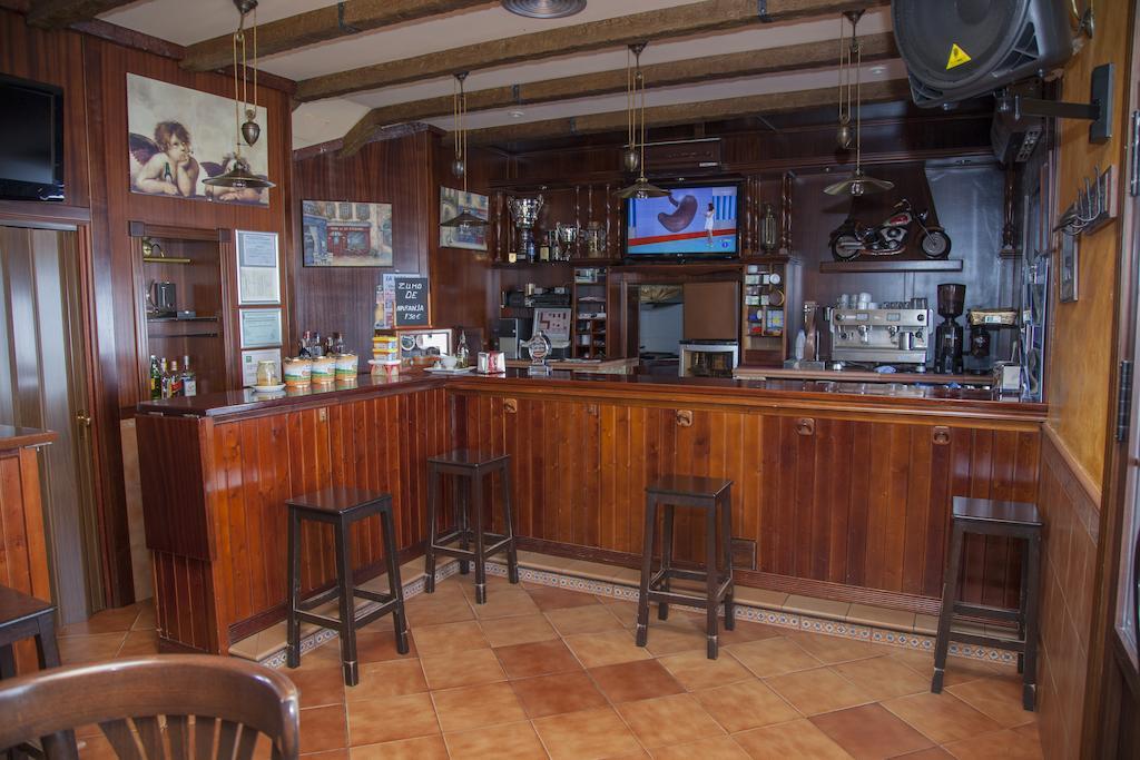 Hostal Pension La Ruta Paterna del Campo Zimmer foto